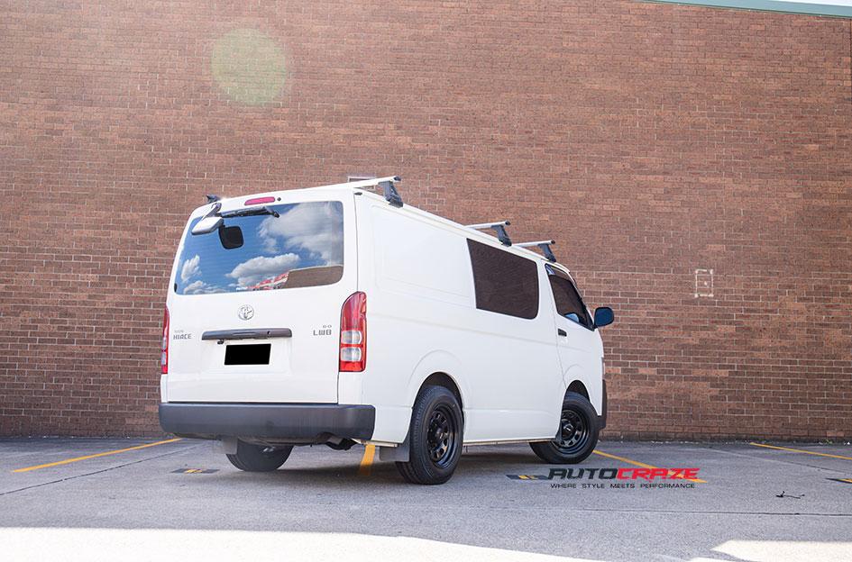 TOYOTA-HIACE-D-HOLE-BLACK
